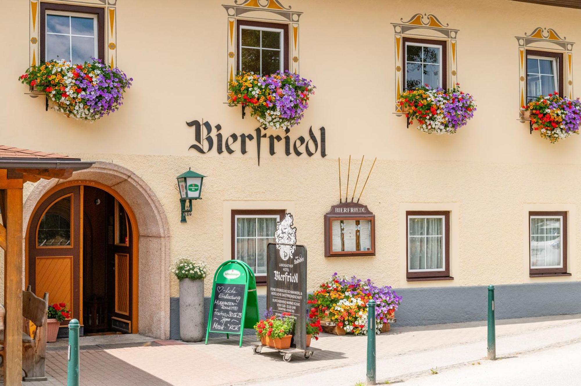 Landgasthof Bierfriedl Hotel Pruggern Bagian luar foto