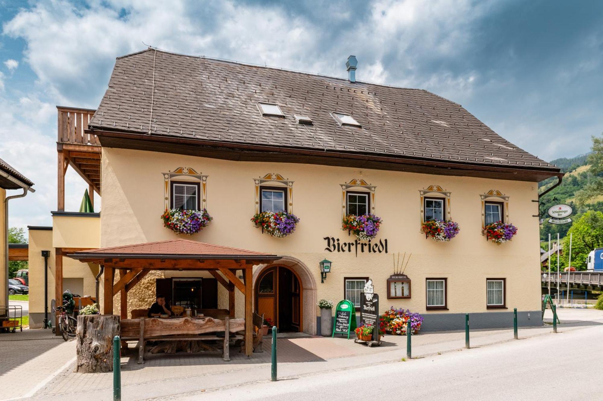 Landgasthof Bierfriedl Hotel Pruggern Bagian luar foto