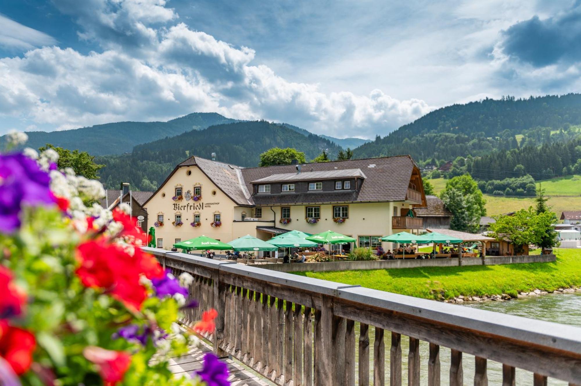 Landgasthof Bierfriedl Hotel Pruggern Bagian luar foto